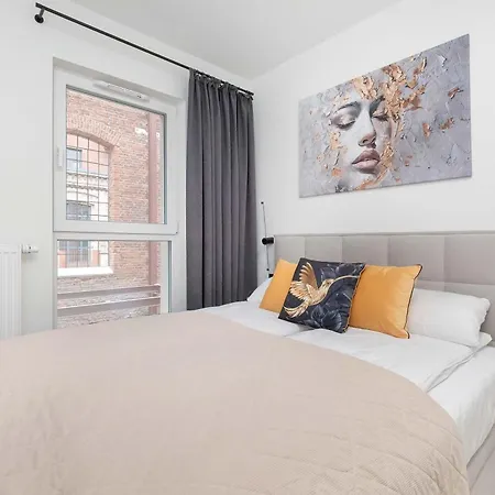 Charming Pet-friendly With Terrace By Renters * Łódź