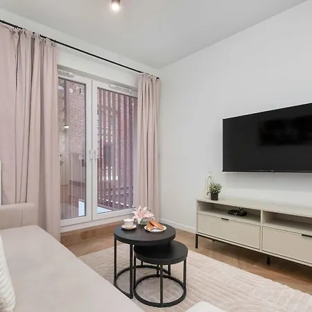 Charming Pet-friendly With Terrace By Renters * Łódź